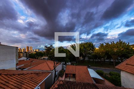 Casa à venda com 200m², 3 quartos e 4 vagasVista