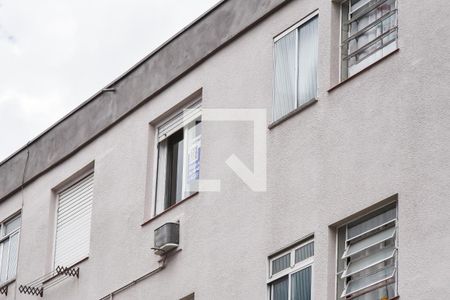 Apartamento à venda com 39m², 1 quarto e 1 vaga Apartamento à venda com 39m², 1 quarto e 1 vagaPlaquinha instalada no quarto