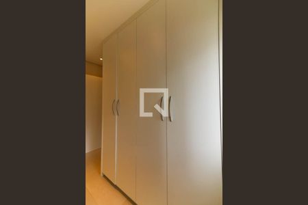 Apartamento para alugar com 77m², 1 quarto e 1 vaga Apartamento para alugar com 77m², 1 quarto e 1 vagaCloset