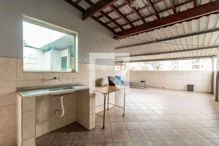 Casa à venda com 126m², 2 quartos e 2 vagas Casa à venda com 126m², 2 quartos e 2 vagasSalão