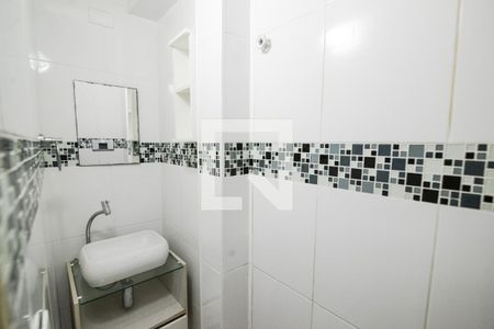 Lavabo de apartamento à venda com 2 quartos, 68m² em Tijuca, Rio de Janeiro