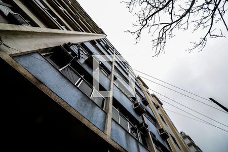 Apartamento à venda com 68m², 2 quartos e sem vaga Apartamento à venda com 68m², 2 quartos e sem vagaFachada