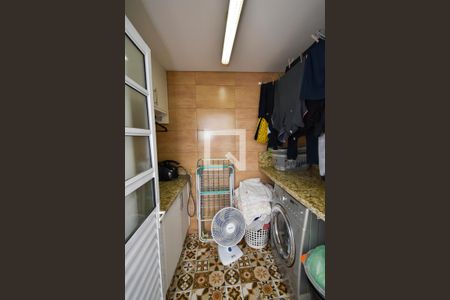 Casa à venda com 140m², 3 quartos e 3 vagasLavanderia