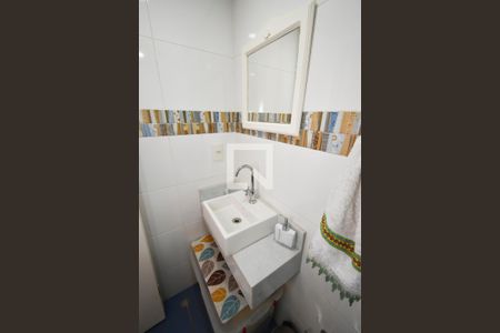 Casa à venda com 140m², 3 quartos e 3 vagasBanheiro externo