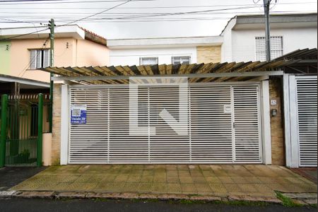 Casa à venda com 140m², 3 quartos e 3 vagasFachada