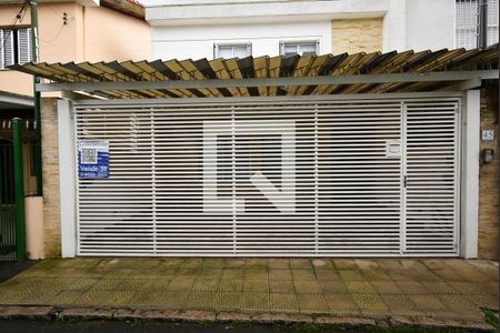 Casa à venda com 140m², 3 quartos e 3 vagasFachada