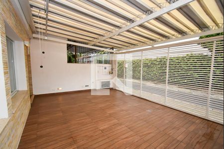 Casa à venda com 140m², 3 quartos e 3 vagasGaragem