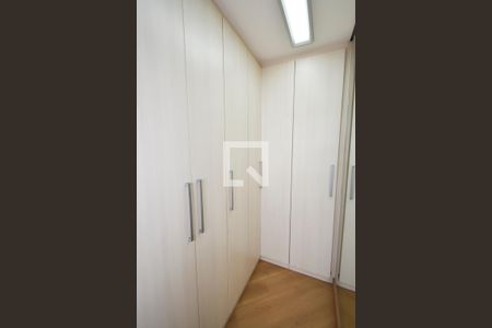 Casa à venda com 140m², 3 quartos e 3 vagasCloset da suíte 2