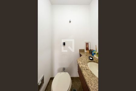 Lavabo de apartamento à venda com 3 quartos, 151m² em Vila Nova Conceição, São Paulo