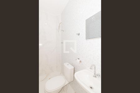 Banheiro de casa para alugar com 1 quarto, 50m² em Vila Mazzei, São Paulo