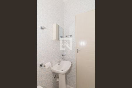 Banheiro de casa para alugar com 1 quarto, 50m² em Vila Mazzei, São Paulo
