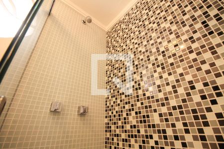 Banheiro de serviço   de apartamento para alugar com 2 quartos, 90m² em Consolação, São Paulo