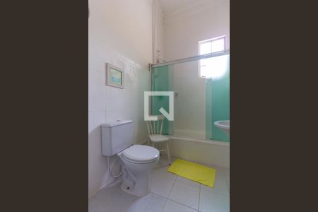 Casa à venda com 634m², 4 quartos e 6 vagasBanheiro 1