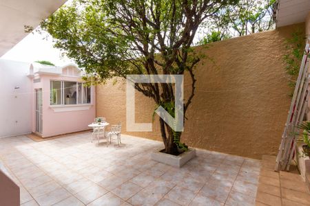 Casa à venda com 634m², 4 quartos e 6 vagasQuintal