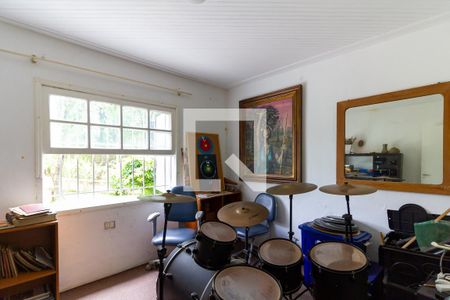 Casa à venda com 634m², 4 quartos e 6 vagasQuarto 2 piso inferior