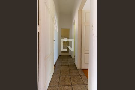 Casa à venda com 634m², 4 quartos e 6 vagasCorredor