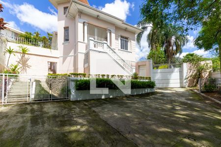 Casa à venda com 634m², 4 quartos e 6 vagasFachada
