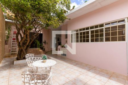 Casa à venda com 634m², 4 quartos e 6 vagasQuintal