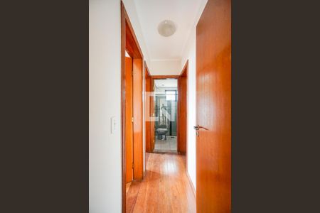 Apartamento à venda com 112m², 3 quartos e 2 vagas Apartamento à venda com 112m², 3 quartos e 2 vagasCorredor dos quartos