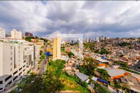 Vista de apartamento para alugar com 2 quartos, 77m² em Grajaú, Belo Horizonte