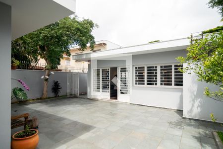 Casa à venda com 400m², 3 quartos e 4 vagas Casa à venda com 400m², 3 quartos e 4 vagasÁrea Externa