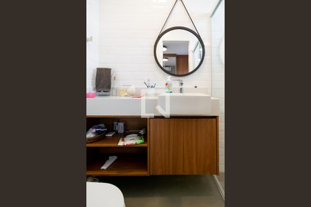 Casa à venda com 400m², 3 quartos e 4 vagas Casa à venda com 400m², 3 quartos e 4 vagasBanheiro Quarto 1 - Suíte