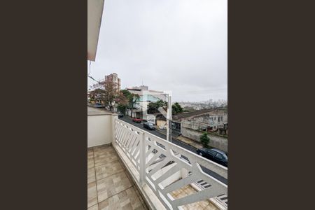 Casa à venda com 150m², 2 quartos e 3 vagas Casa à venda com 150m², 2 quartos e 3 vagasVaranda