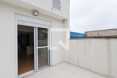 Casa à venda com 150m², 2 quartos e 3 vagas Casa à venda com 150m², 2 quartos e 3 vagasVaranda