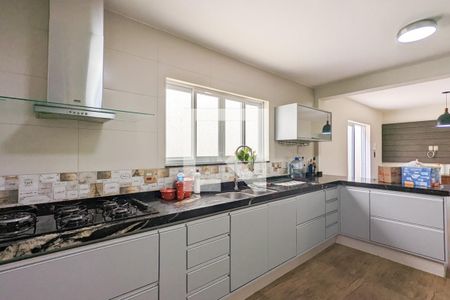 Casa à venda com 150m², 2 quartos e 3 vagas Casa à venda com 150m², 2 quartos e 3 vagasCozinha