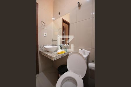 Casa à venda com 316m², 3 quartos e 3 vagasBanheiro da Suíte 2