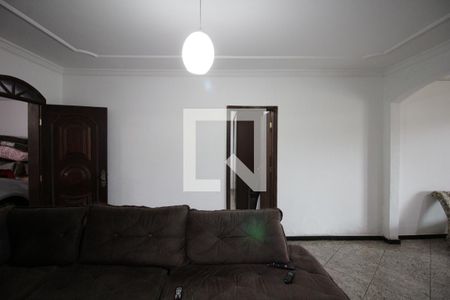 Sala de casa à venda com 3 quartos, 316m² em Etelvina Carneiro, Belo Horizonte
