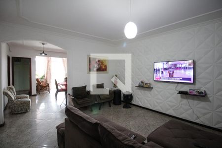 Sala de casa à venda com 3 quartos, 316m² em Etelvina Carneiro, Belo Horizonte