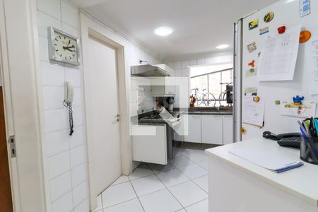 Apartamento à venda com 227m², 3 quartos e 4 vagas Apartamento à venda com 227m², 3 quartos e 4 vagasCozinha