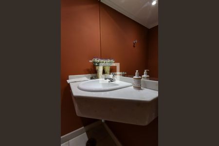 Apartamento à venda com 227m², 3 quartos e 4 vagas Apartamento à venda com 227m², 3 quartos e 4 vagasLavabo