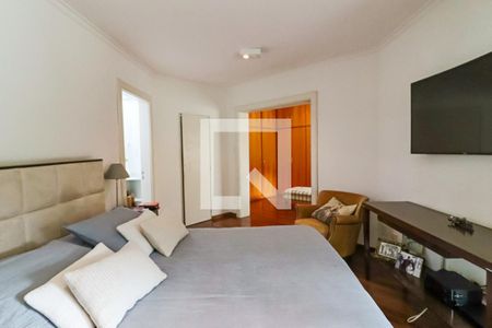 Apartamento à venda com 227m², 3 quartos e 4 vagas Apartamento à venda com 227m², 3 quartos e 4 vagasSuíte 1