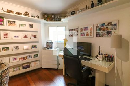 Apartamento à venda com 227m², 3 quartos e 4 vagas