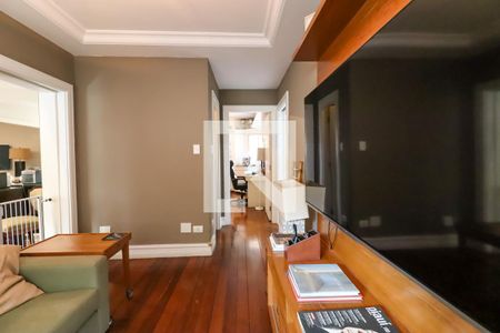 Apartamento à venda com 227m², 3 quartos e 4 vagas Apartamento à venda com 227m², 3 quartos e 4 vagasSala de TV