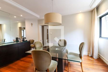 Apartamento à venda com 227m², 3 quartos e 4 vagas Apartamento à venda com 227m², 3 quartos e 4 vagasSala de Jantar