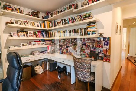 Apartamento à venda com 227m², 3 quartos e 4 vagas