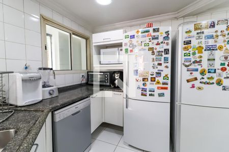 Apartamento à venda com 227m², 3 quartos e 4 vagas Apartamento à venda com 227m², 3 quartos e 4 vagasCozinha
