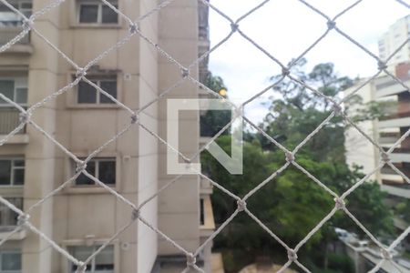 Apartamento à venda com 227m², 3 quartos e 4 vagas Apartamento à venda com 227m², 3 quartos e 4 vagasVista