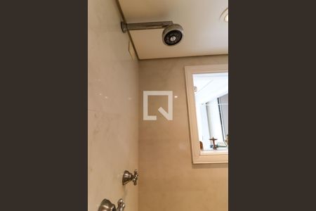 Apartamento à venda com 227m², 3 quartos e 4 vagas Apartamento à venda com 227m², 3 quartos e 4 vagasBanheiro 2 da Suíte 1