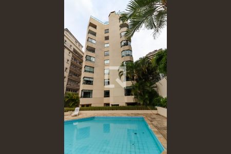 Apartamento à venda com 227m², 3 quartos e 4 vagas Apartamento à venda com 227m², 3 quartos e 4 vagasFachada