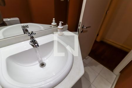 Apartamento à venda com 227m², 3 quartos e 4 vagas Apartamento à venda com 227m², 3 quartos e 4 vagasLavabo