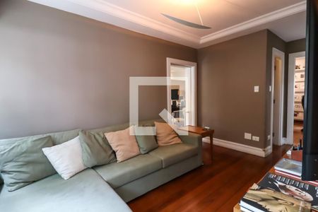 Apartamento à venda com 227m², 3 quartos e 4 vagas Apartamento à venda com 227m², 3 quartos e 4 vagasSala de TV