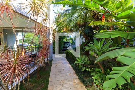 Casa para alugar com 40m², 1 quarto e 4 vagas Casa para alugar com 40m², 1 quarto e 4 vagasJardim