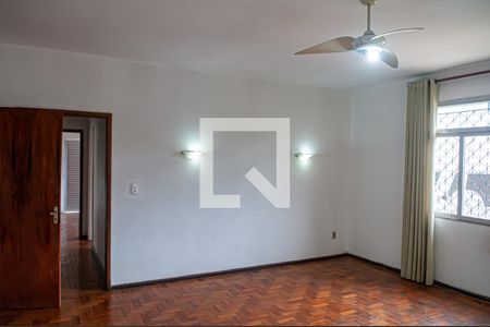 Casa à venda com 470m², 7 quartos e 4 vagassala