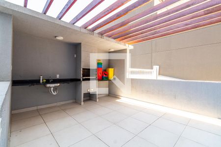 Apartamento para alugar com 38m², 2 quartos e sem vagaÁrea comum - Churrasqueira