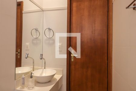 Casa de condomínio para alugar com 75m², 2 quartos e 2 vagasBanheiro