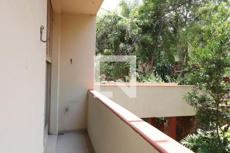 Casa de condomínio para alugar com 75m², 2 quartos e 2 vagasVaranda